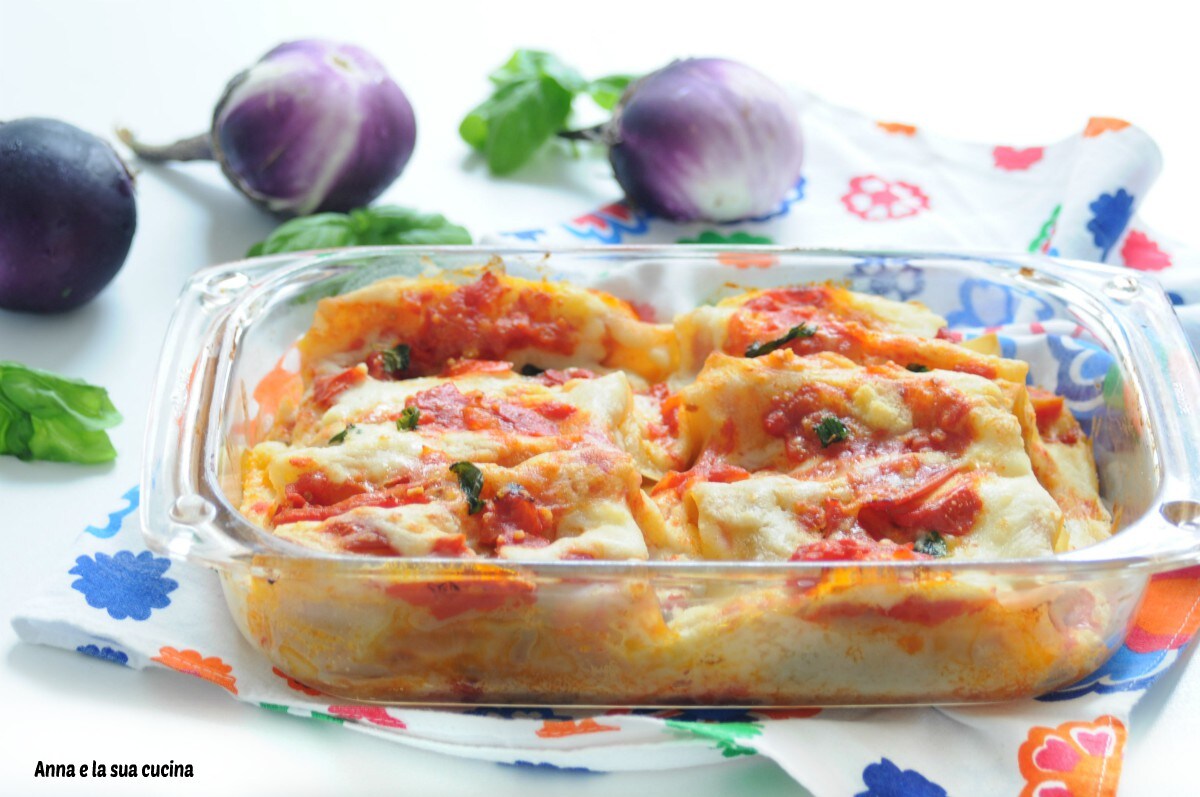 Zomerse opgerolde lasagne met aubergine