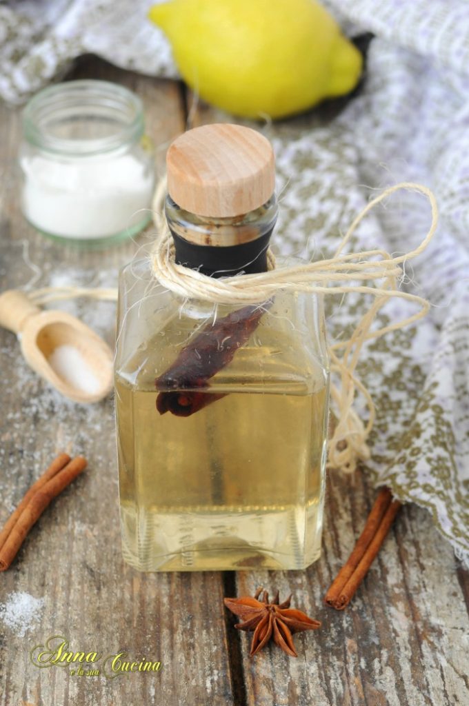 Siroop met grappa, citroen en kaneel
