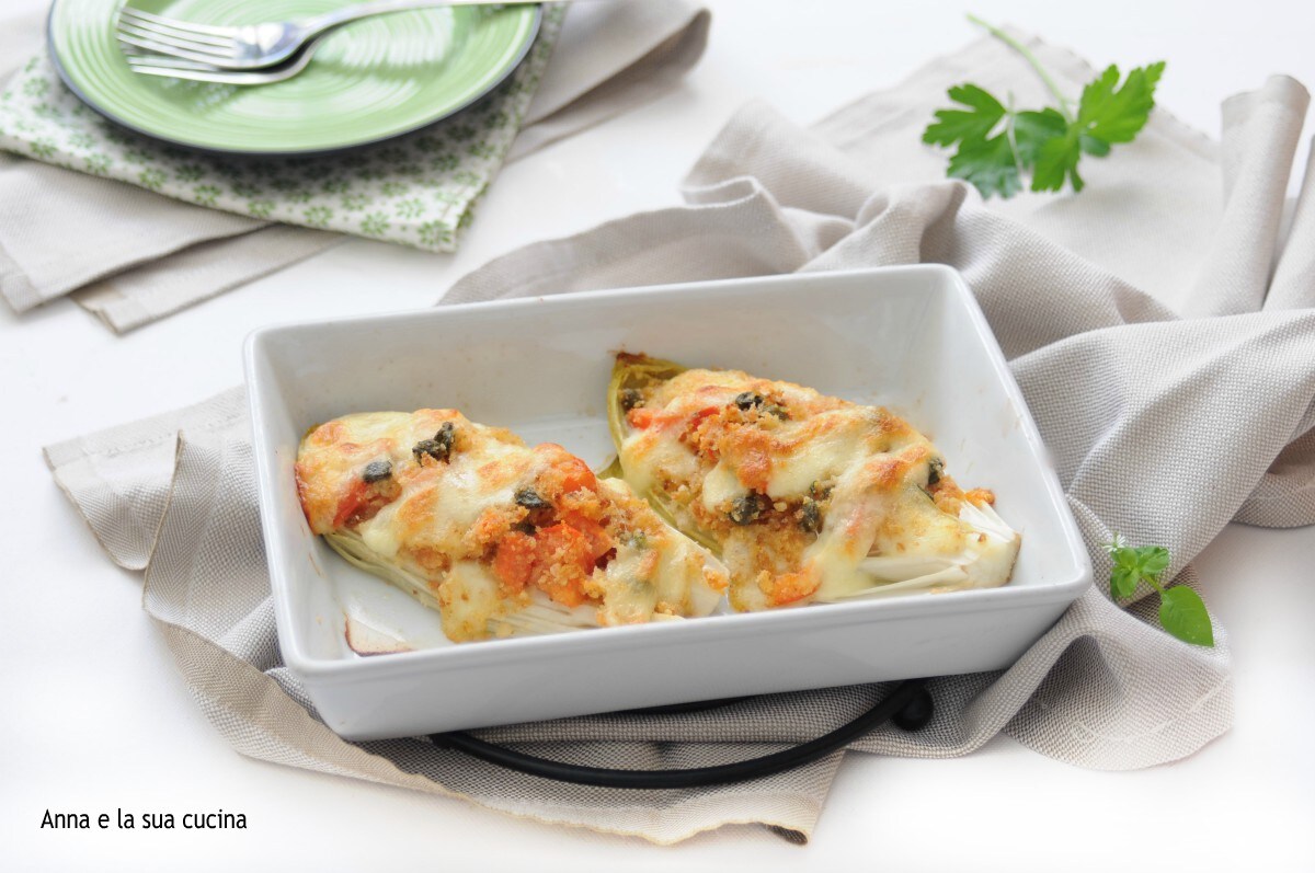 Gevulde witlof met paneermeel