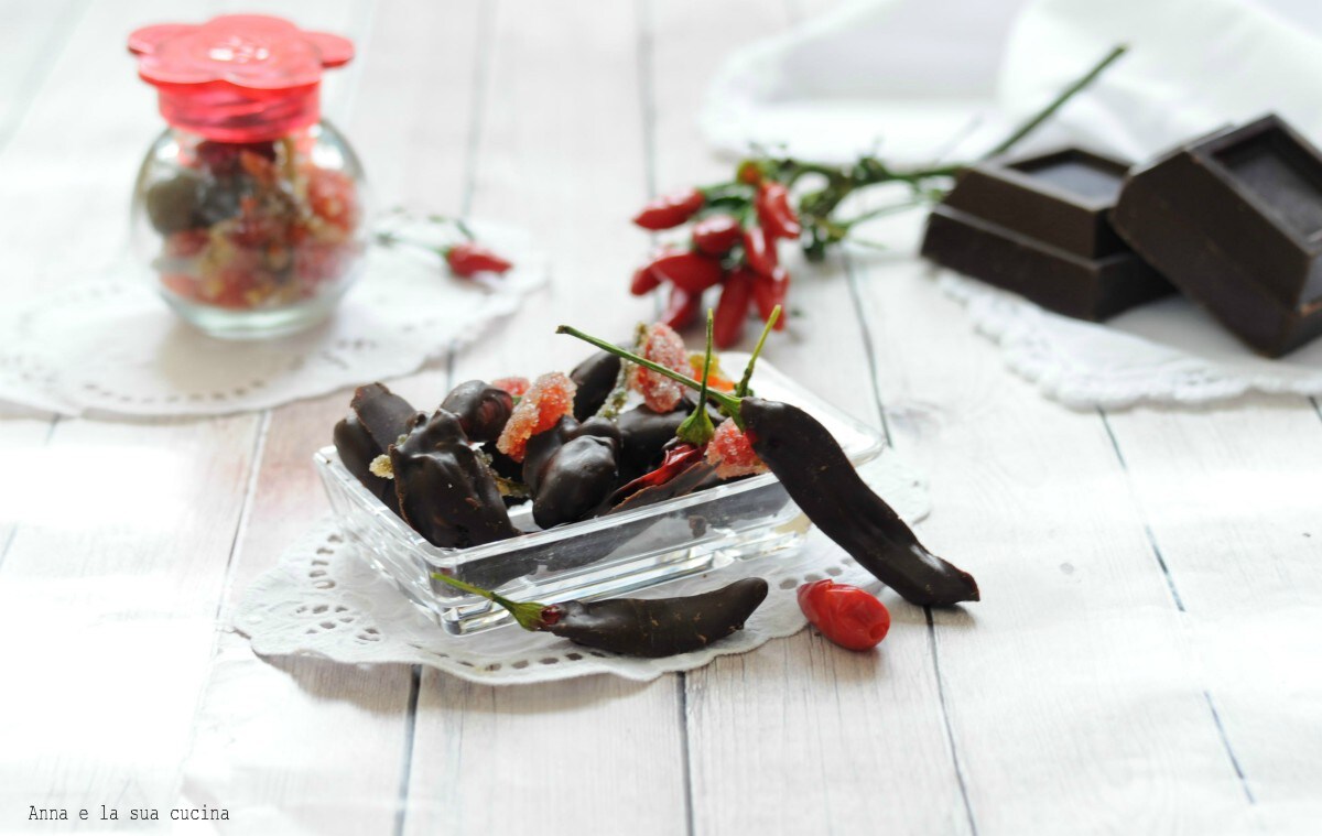 Gekonfijte pepers bedekt met chocolade