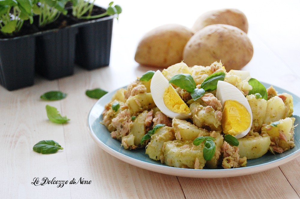 AARDAPPELSALADE MET PESTO TONIJN EN EIEREN