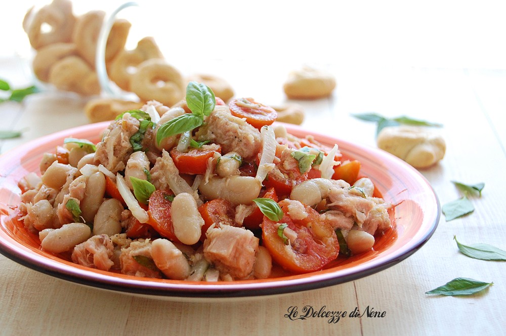KOUDE TONIJN EN BONEN SALADE