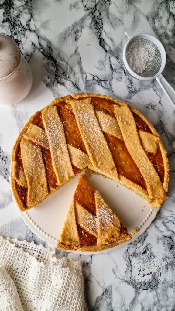 De Napolitaanse Pastiera die naar Feest Ruikt (en naar Ongevraagd Oordeel)