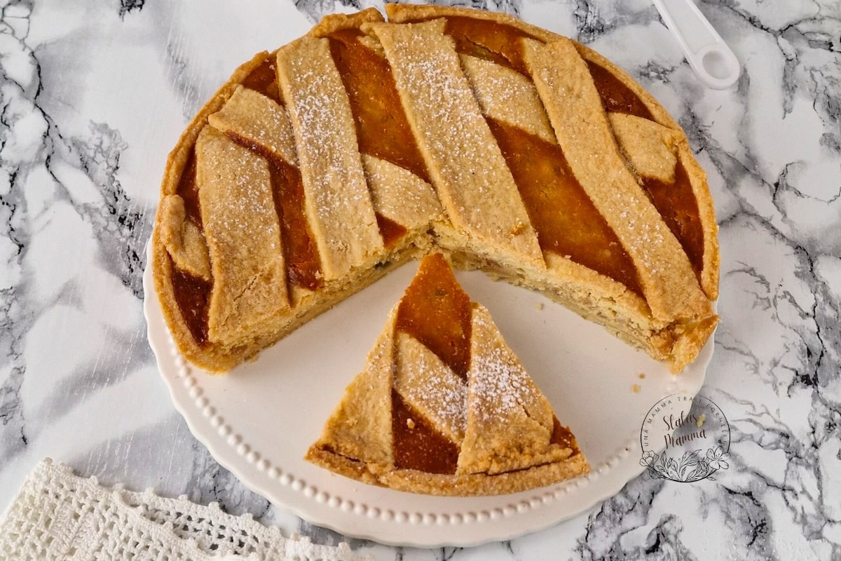 De Napolitaanse Pastiera die naar Feest Ruikt (en naar Ongevraagd Oordeel)