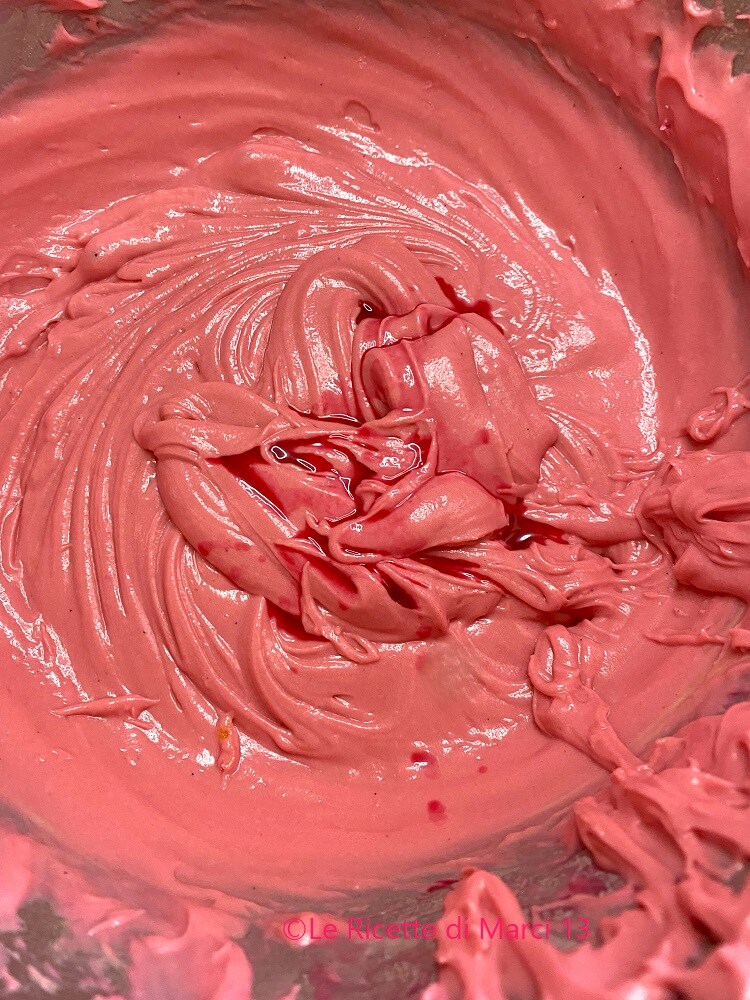 Eenvoudige Paasbundt Cake. Ciaramicola alchermes deeg