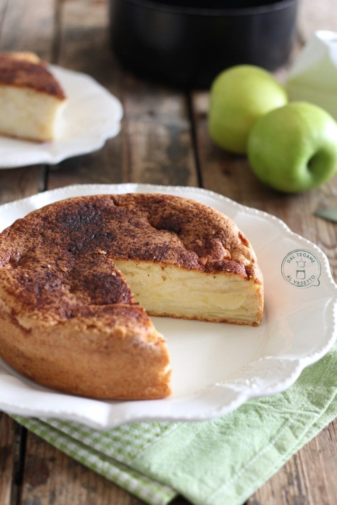 Eiwit- en appelcake in de magnetron