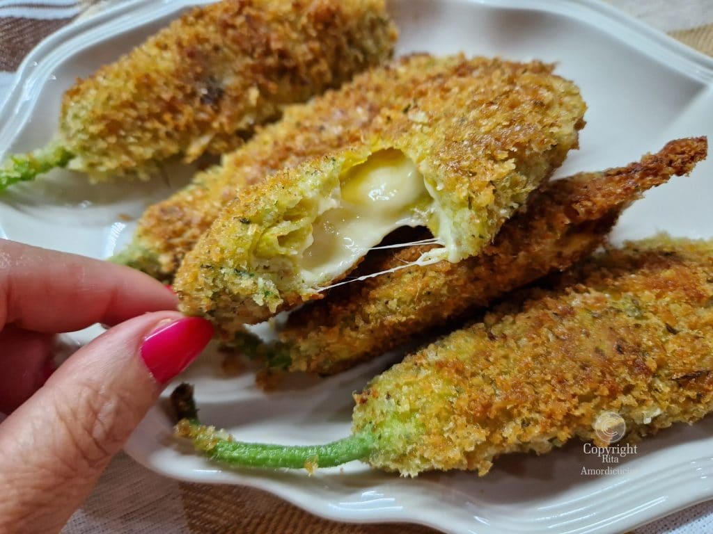 De courgette bloemen in carrozza op Siciliaanse wijze