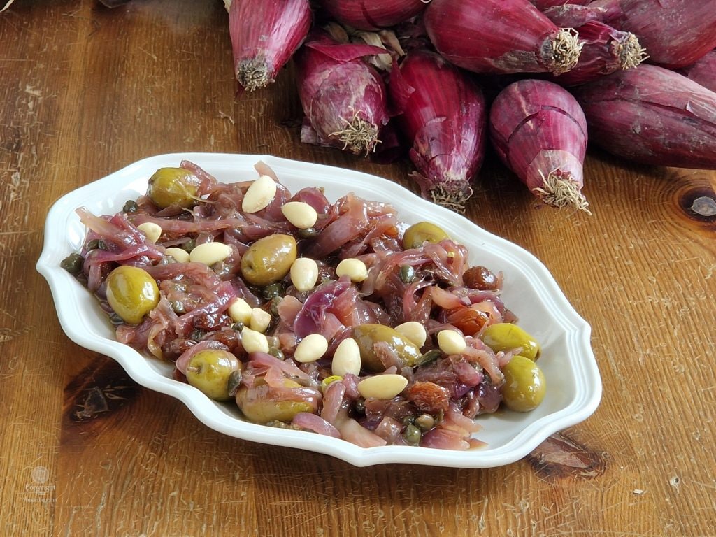 Gekarameliseerde uien met Malvasia