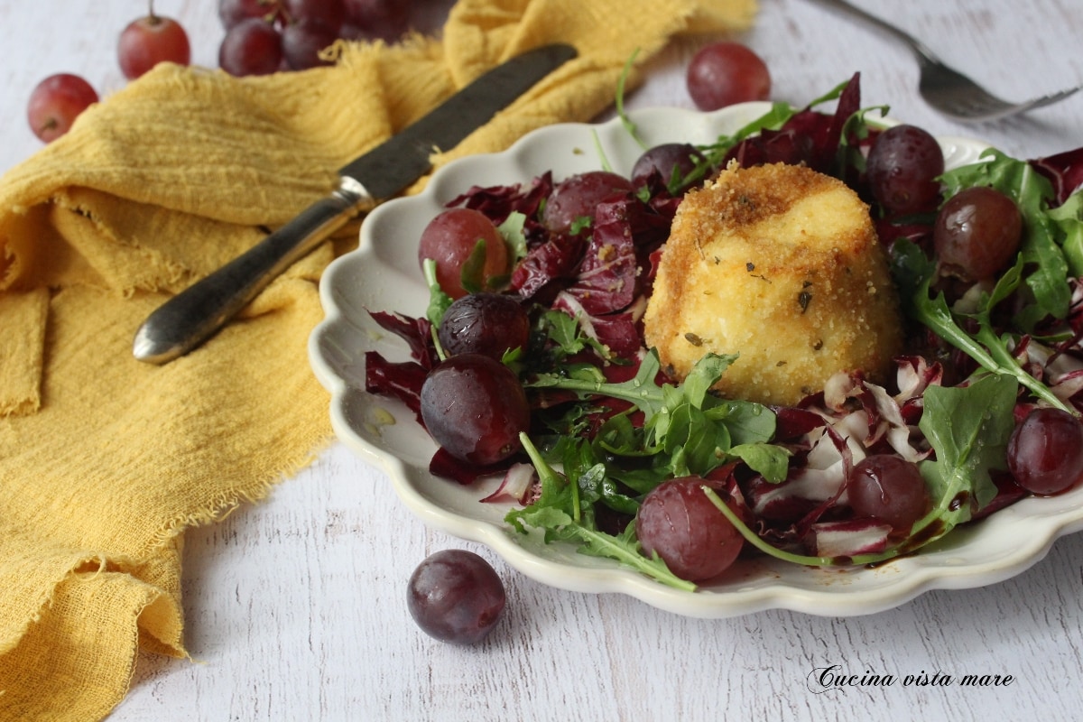 Gebakken ricotta met radicchio en druiven