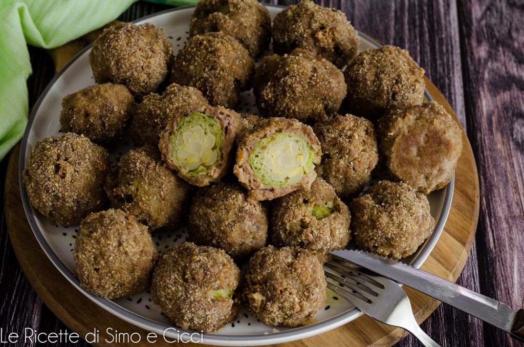 Gehaktballen gevuld met spruitjes