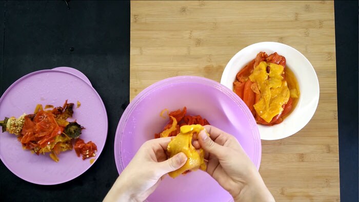 Reepjes geroosterde paprika's uit de oven