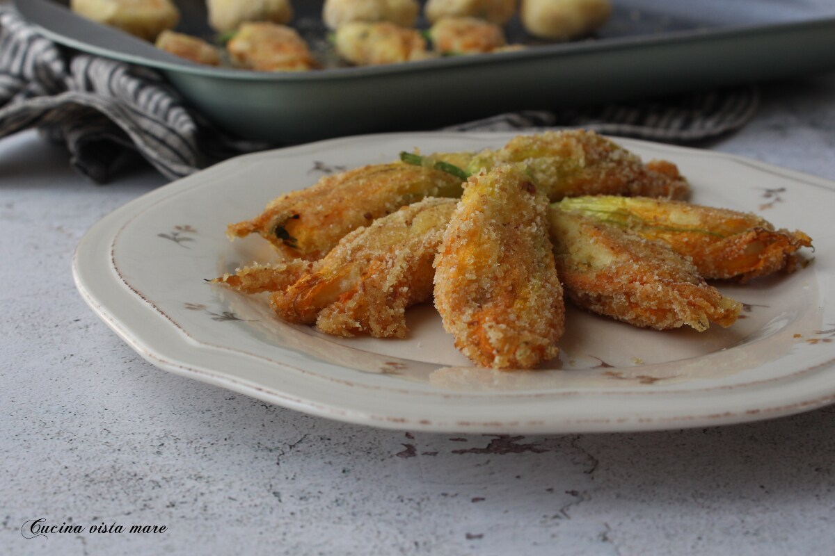 Gevulde courgettebloemen uit de oven