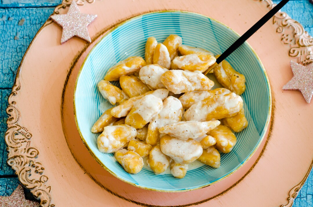 Pompoen gnocchi met taleggio crème