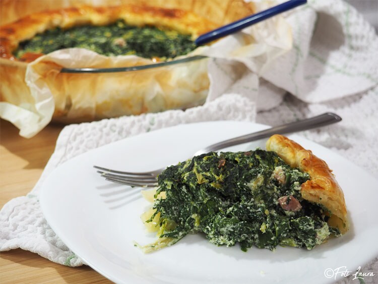 Hartige taart met ricotta, snijbiet en gerookte spek