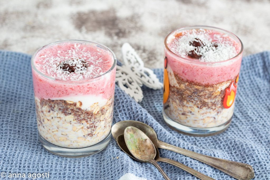 Havermoutpap met aardbeien zonder koken