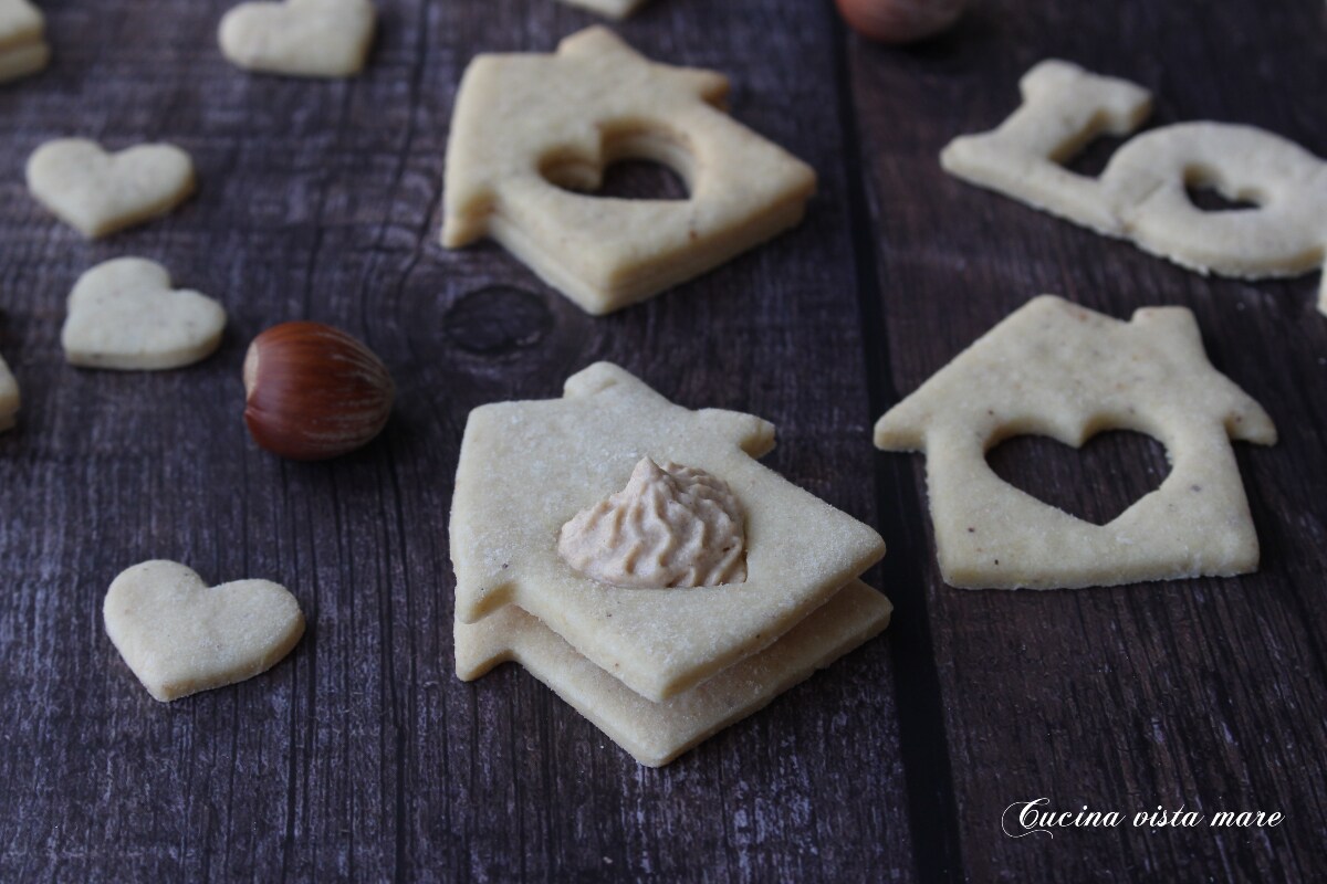 Hazelnootkoekjes gevuld