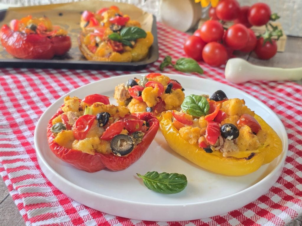 Mediterrane tonijn gevulde paprika's