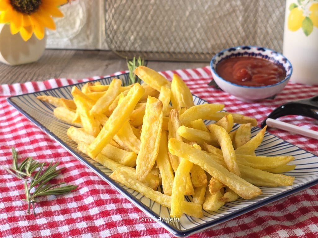 Krokante en droge frietjes uit de heteluchtfriteuse