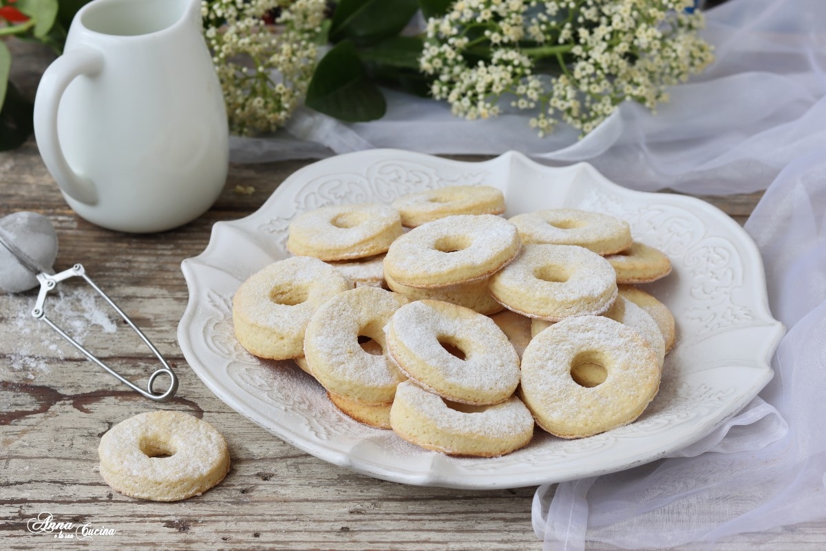 Ciambelline koekjes met slagroom