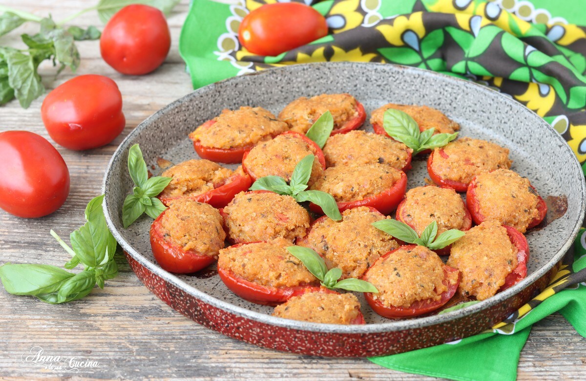 Gevulde tomaten met broodkruimels