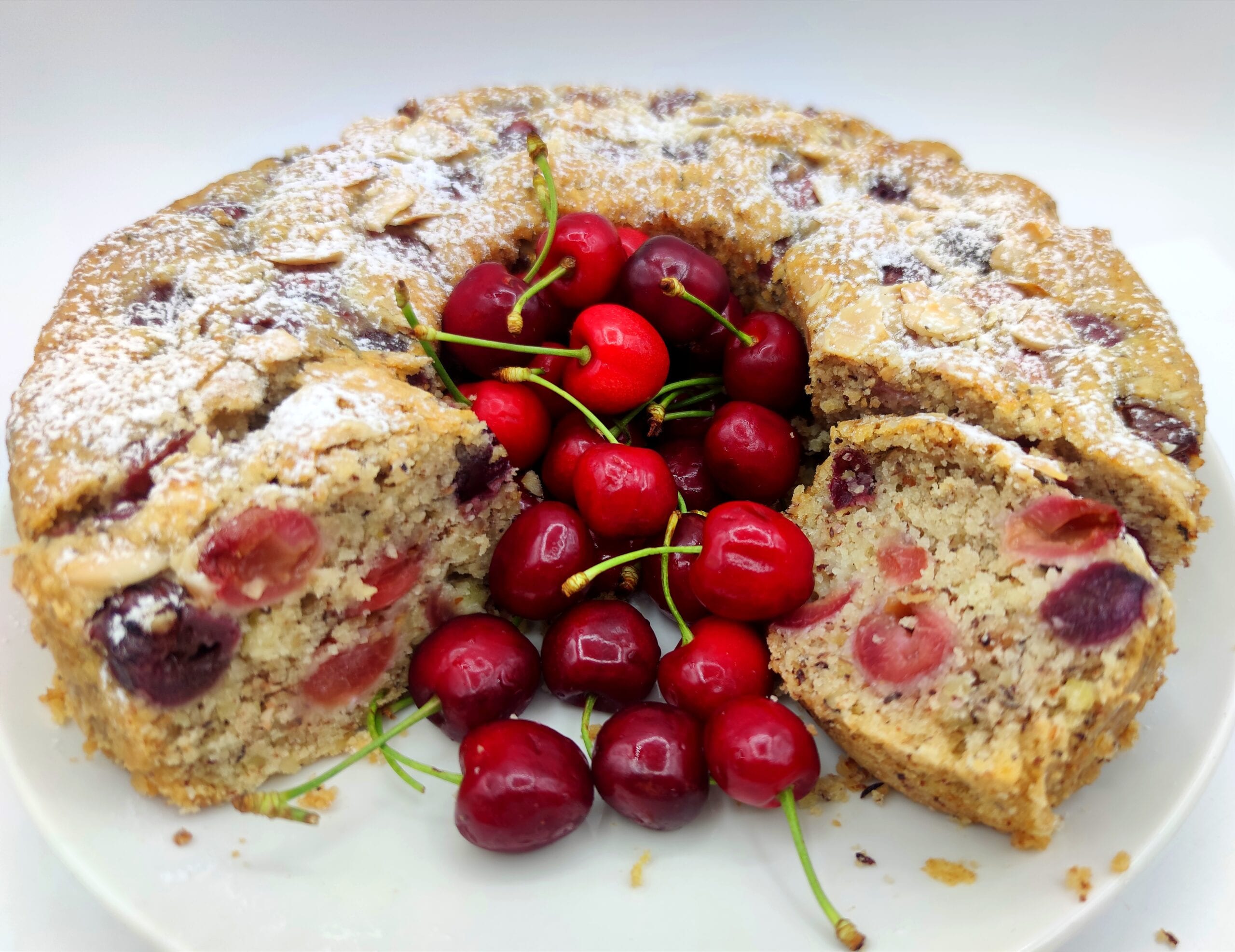 vegan kersen en amandelen cake