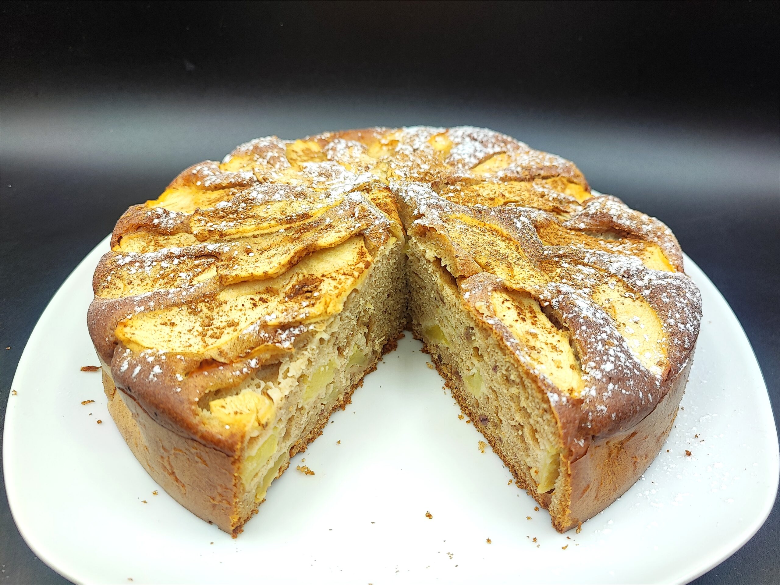 Appeltaart en dadels gemaakt in de blender