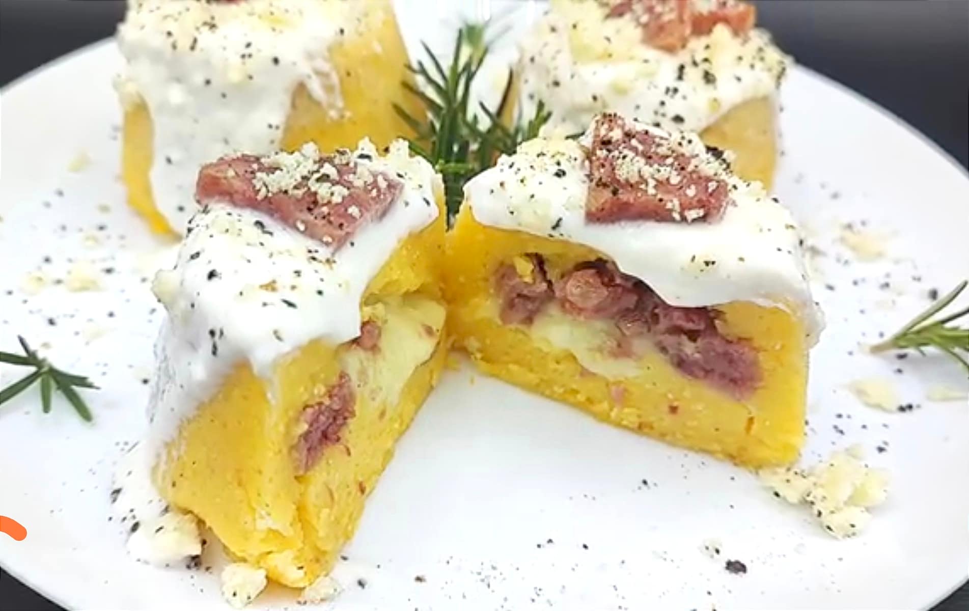 Polentacupcakes met Cotechino