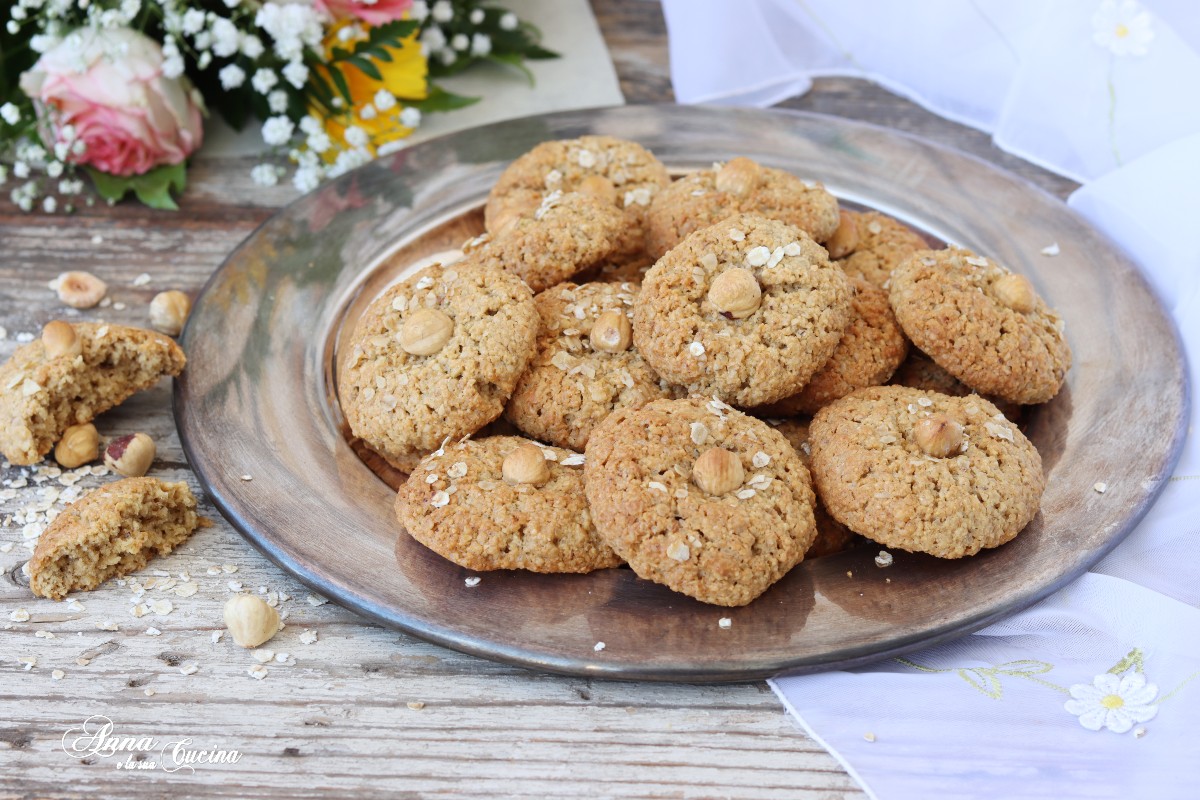 Koekjes met havervlokken en hazelnoten