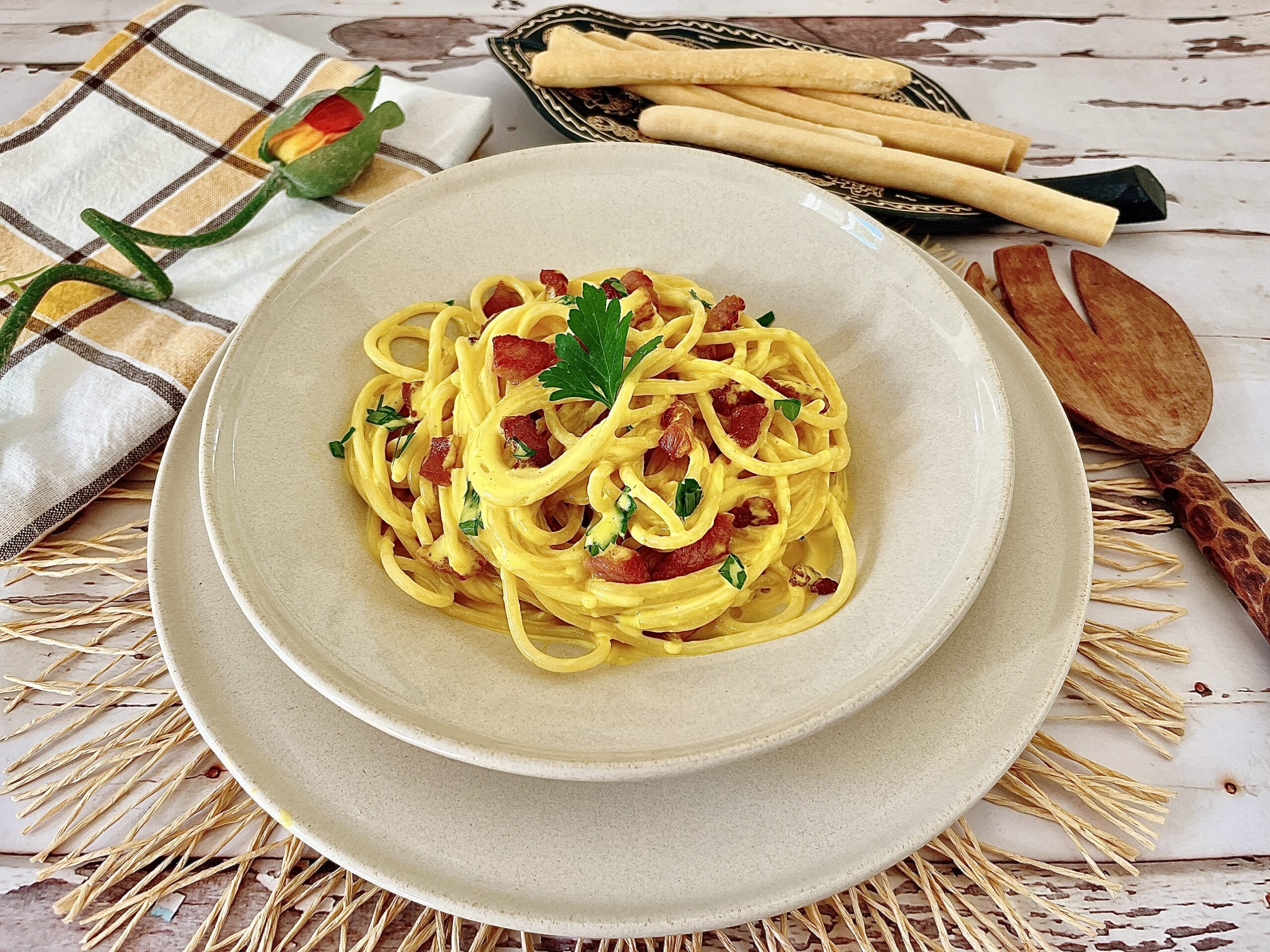 Spaghetti met saffraan en guanciale