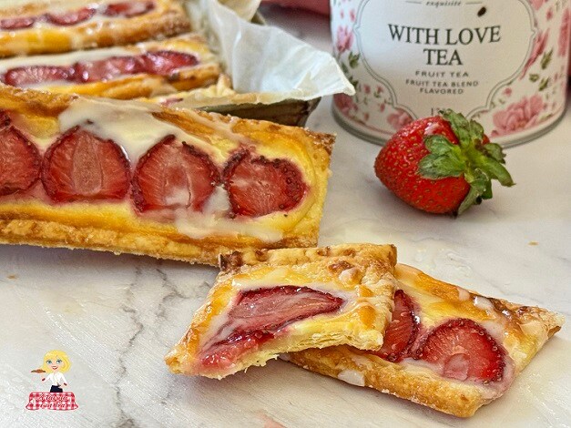 AARDBEIENBLADERDEEGTAARTJES