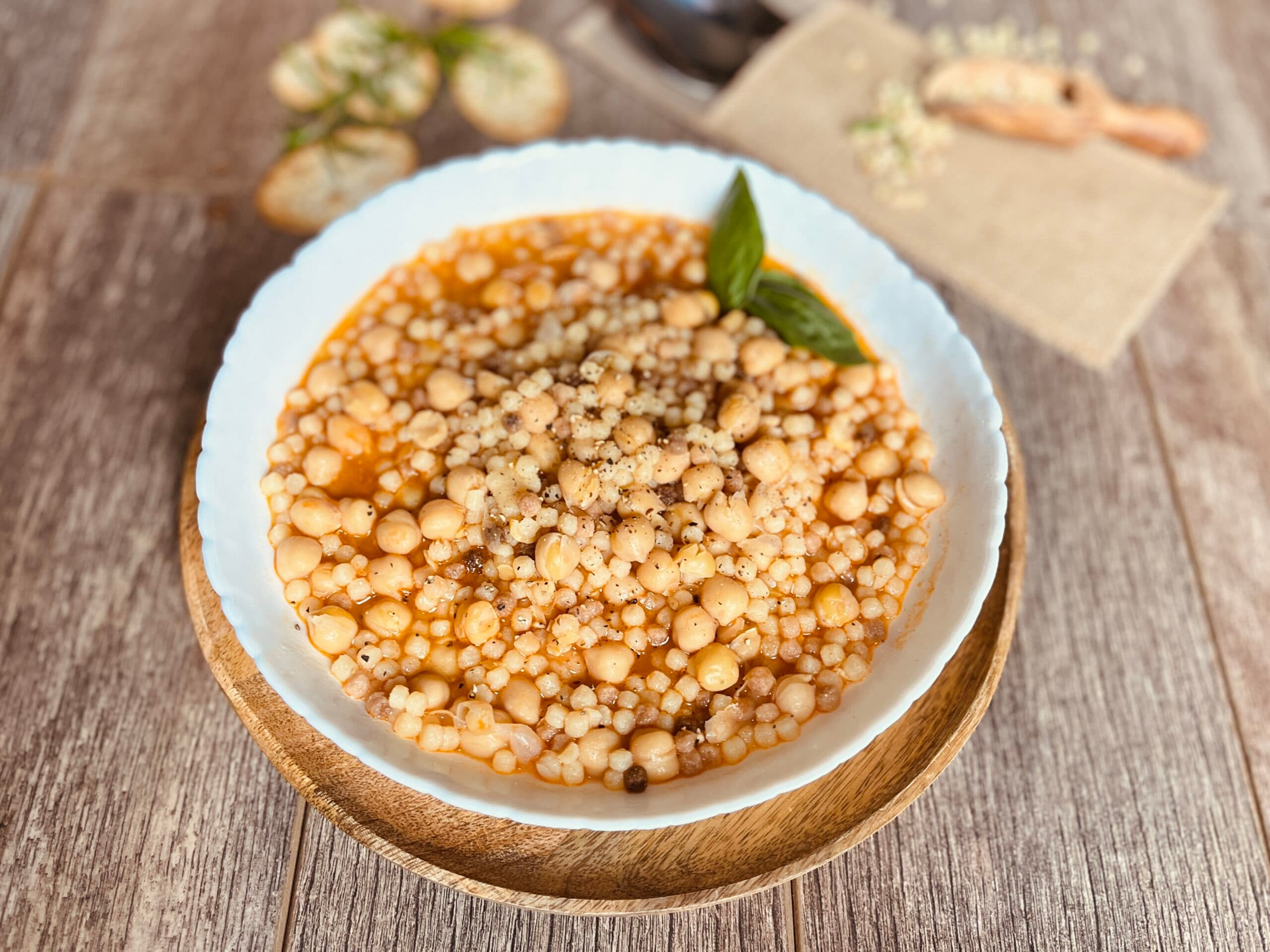 Fregola soep met kikkererwten