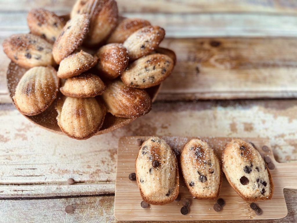 Madeleine met chocoladedruppels