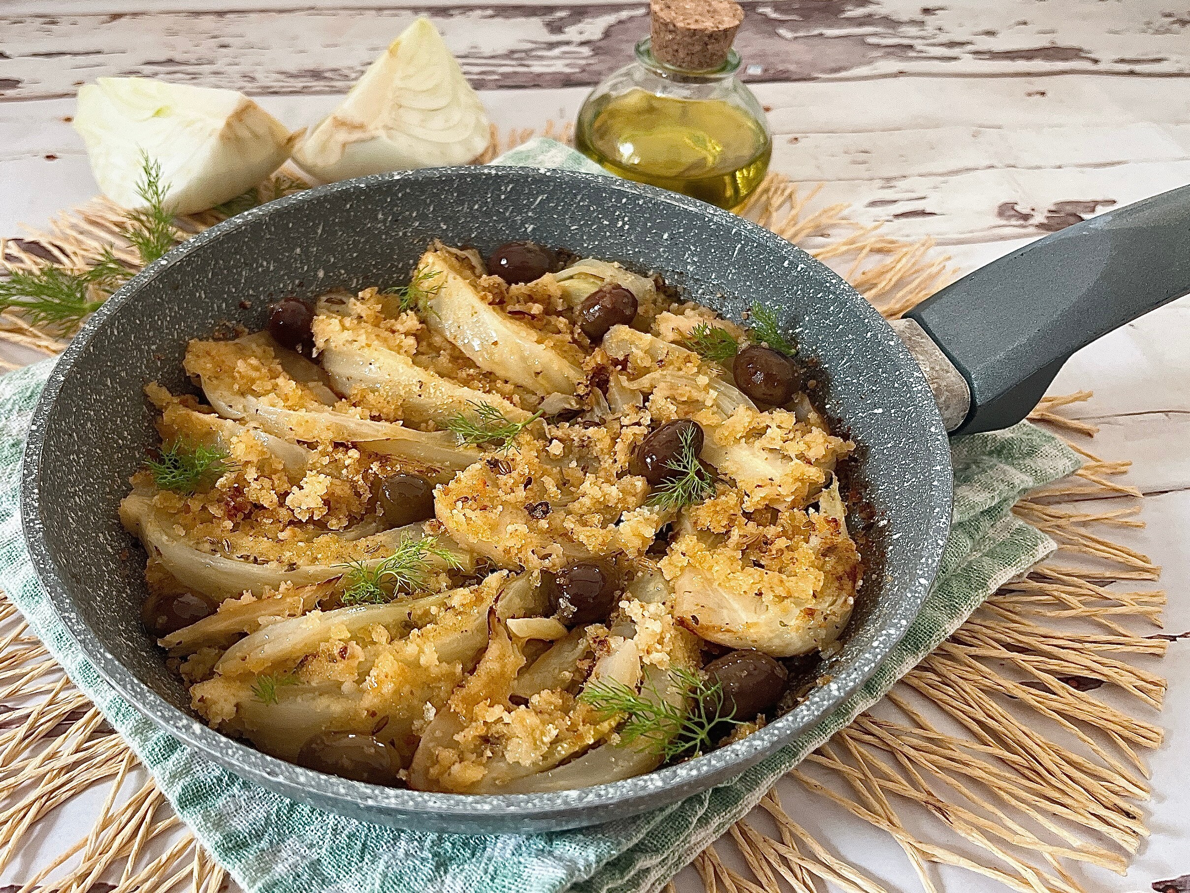 Venkel gegratineerd in de pan