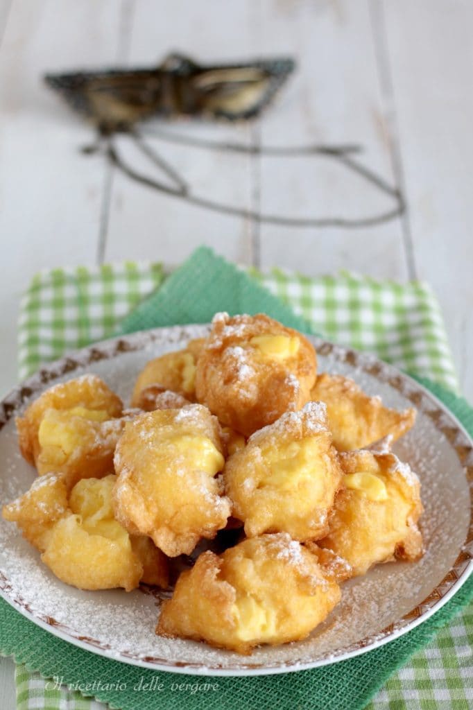 Gevulde Castagnole met Crème