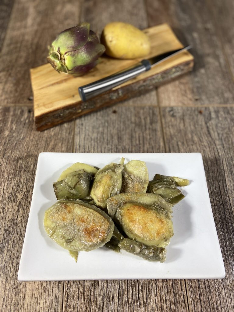 Artisjokken en aardappelen uit de oven