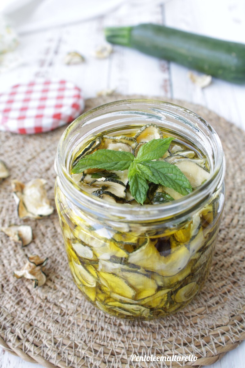 Gevulde conchiglioni met vleessaus en bechamel