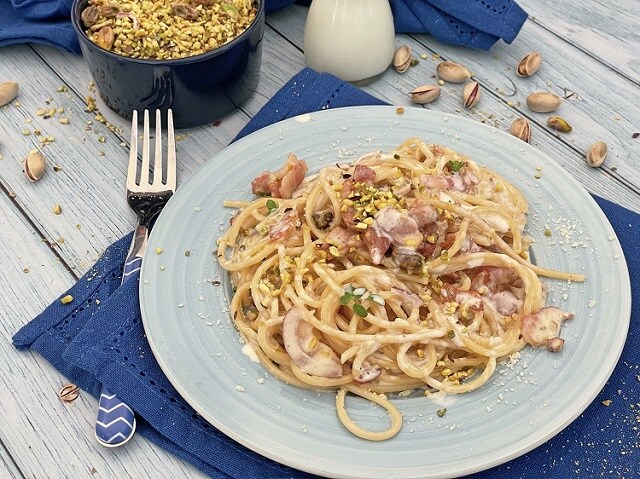 PASTA met PISTACHE en WANGSPEK