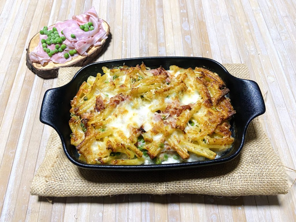 pasta uit de oven met erwten en ham