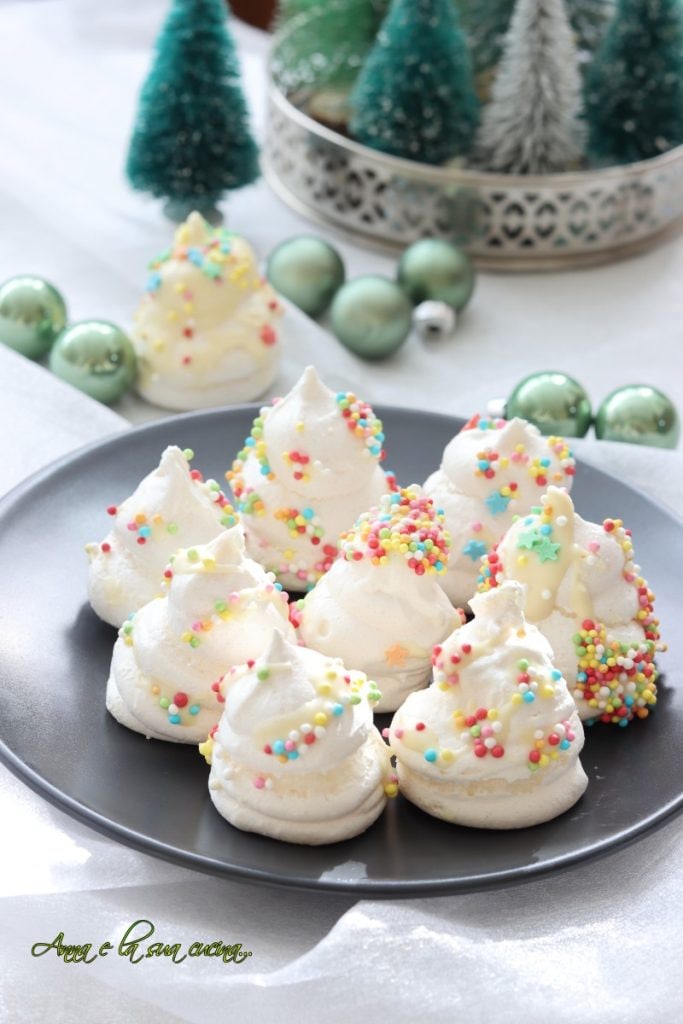 Kerstboomschuimpjes van meringue