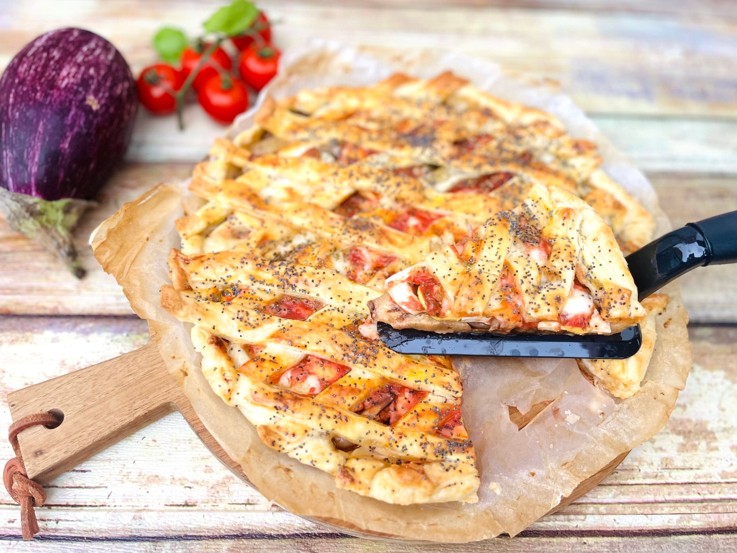 Hartige taart met gegrilde aubergine