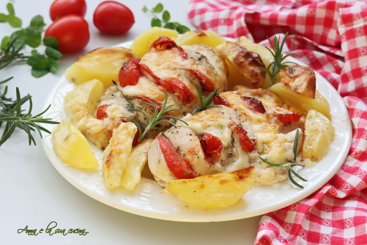 Gevulde kipfilets bereid in de airfryer met aardappelen