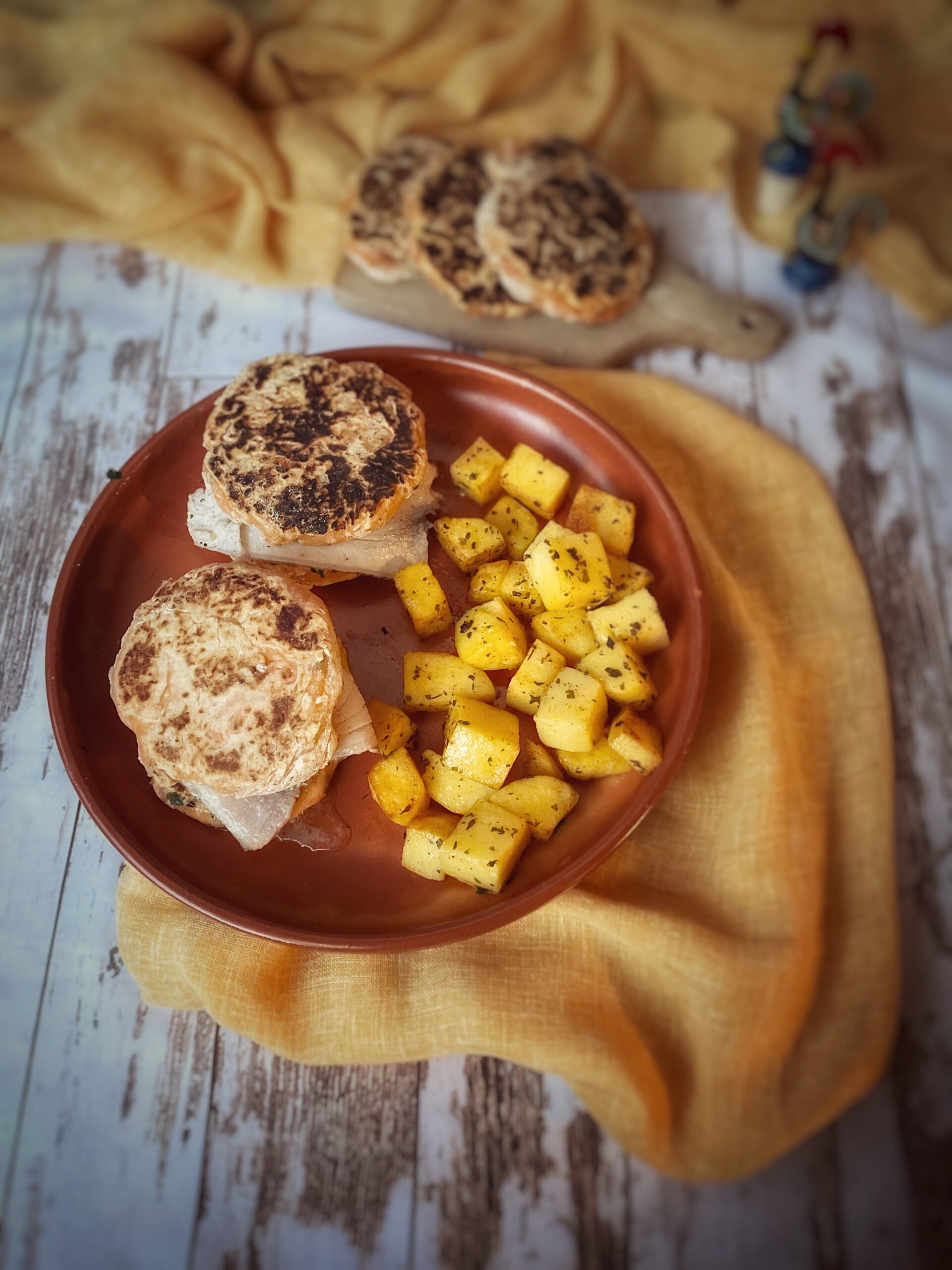 Bolo do caco met gemarineerde zwaardvis