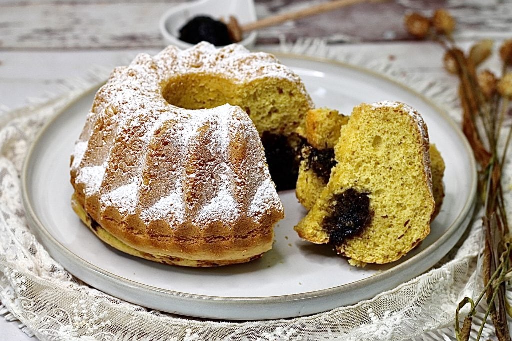 Een kom en 10 minuten: de zachtste jamcake ooit!