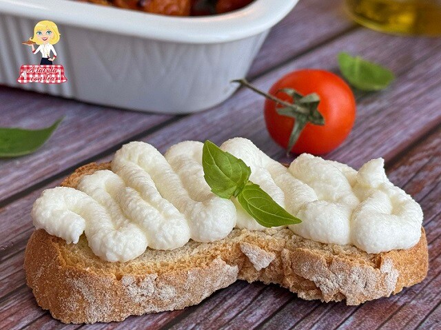 MOZZARELLA MOUSSE