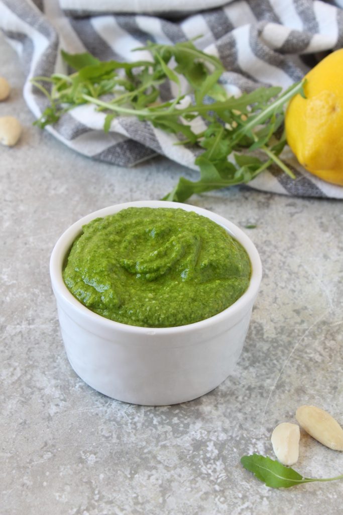 rauwe rucola en citroenpesto