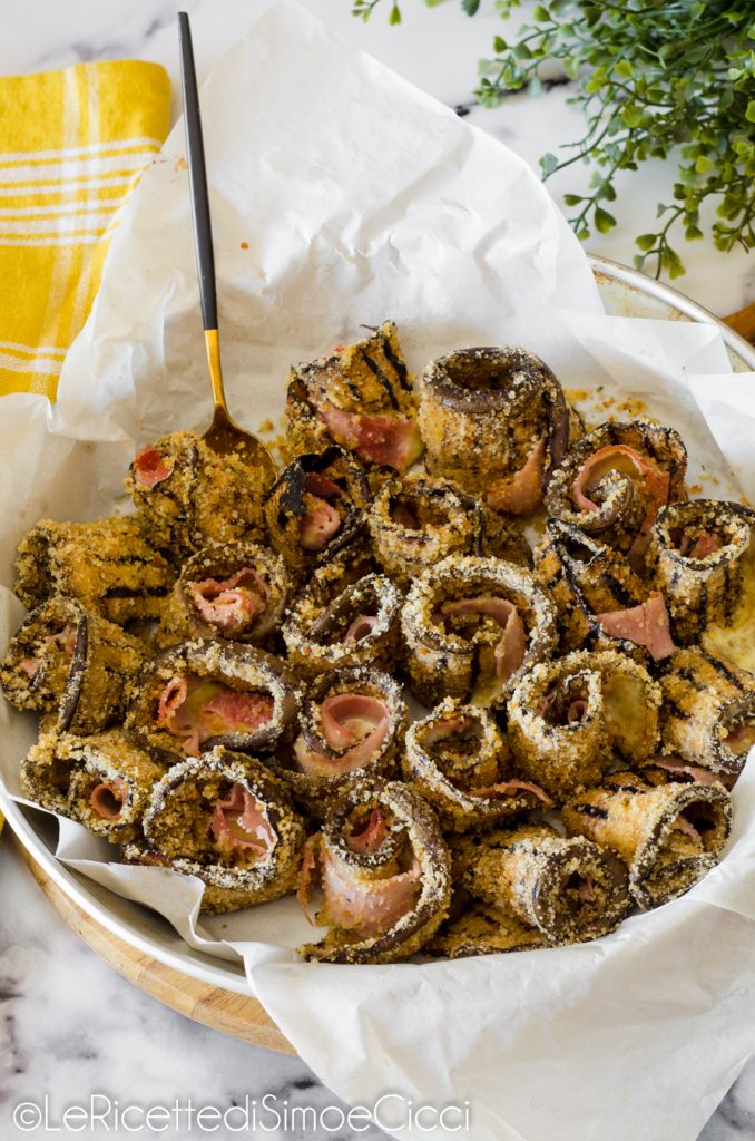 In de oven gegrilde auberginerolletjes