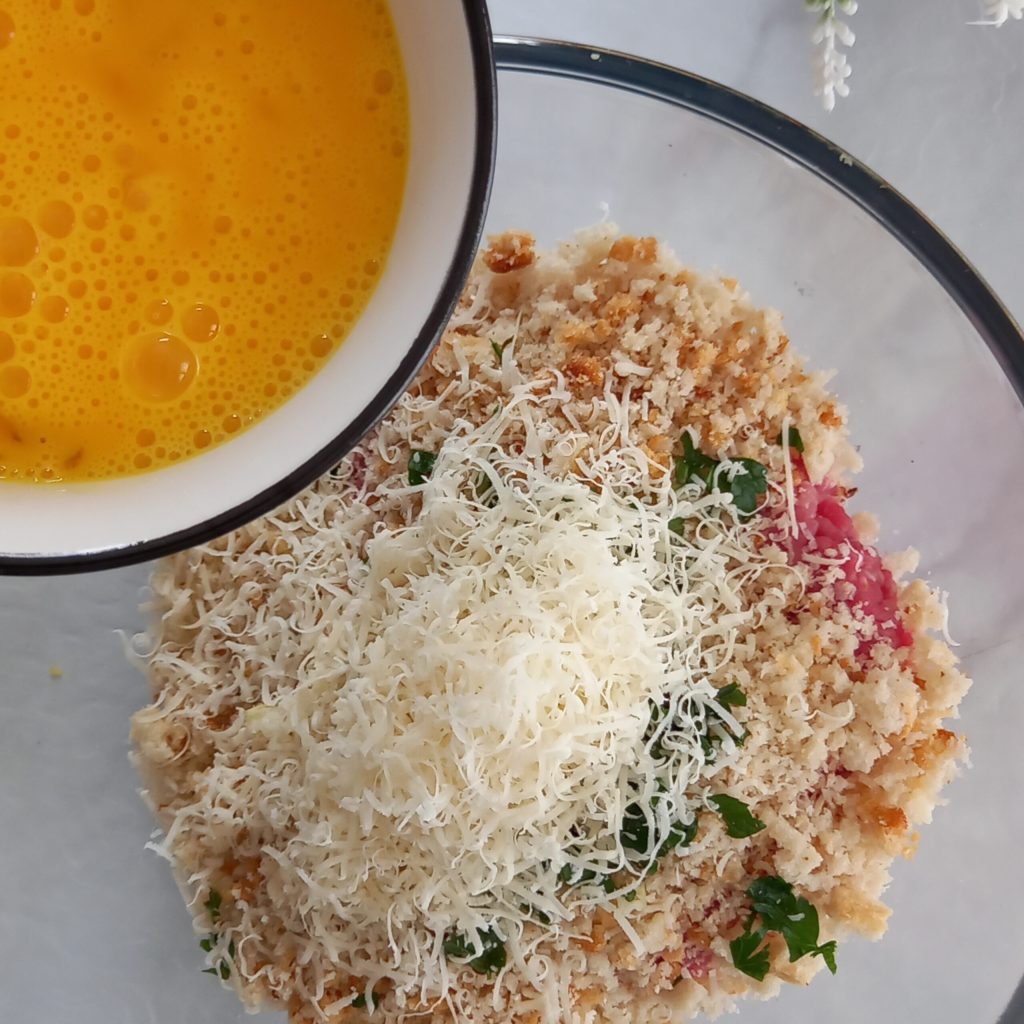 Gehaktbrood met asperges