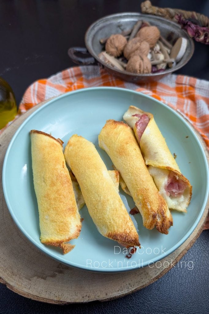 Cannoli van witbrood met romige vulling