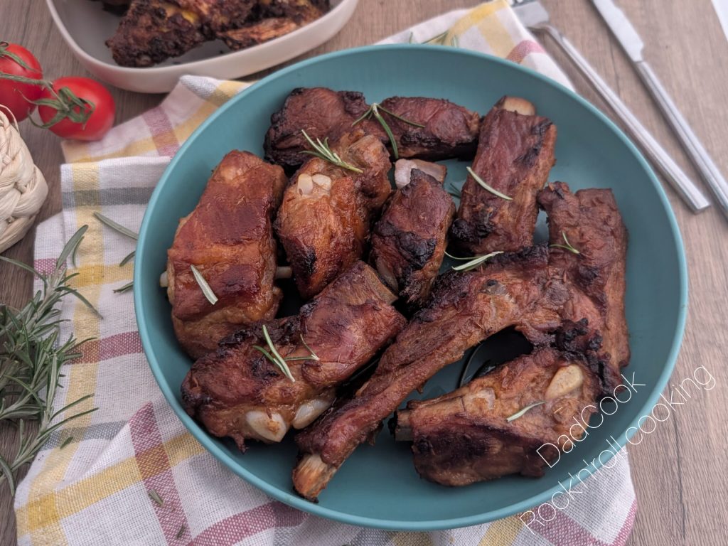 Varkensribbetjes in de Oven: Zoetzure Marinade met Limoen en Sojasaus (Eenvoudig en Smakelijk Recept)