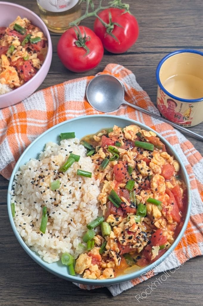 Roerei met Tomaat op Chinese Wijze: het Eenvoudige en Snelle Recept (番茄炒蛋)